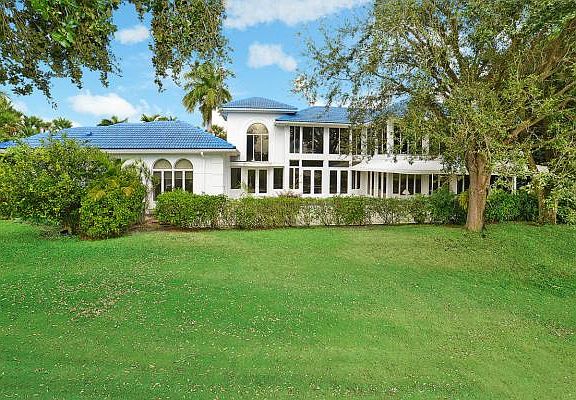 Home For Sale In Boca Grove