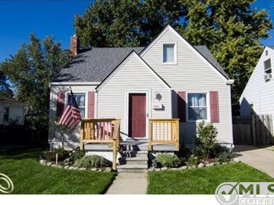 2420 Princeton Rd, Berkley, MI, 48072