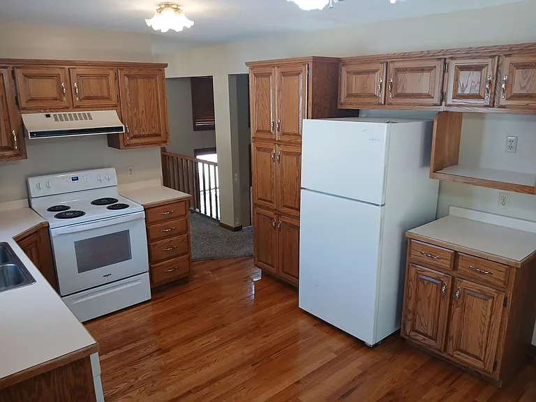 5018 Charm Ridge Dr — Photo 7