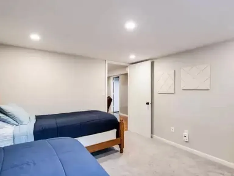 2857 Merrill St N — Photo 18