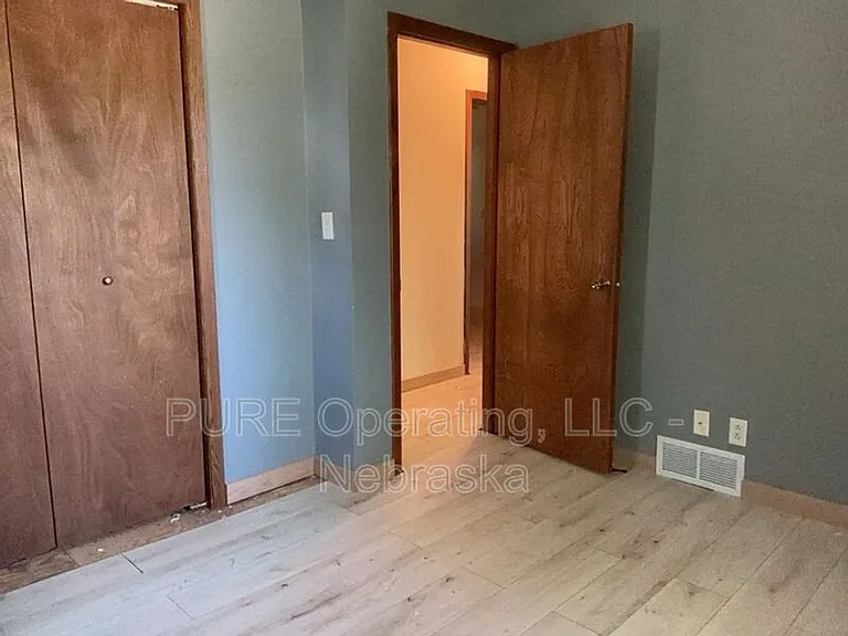 105 N Elm St — Photo 19