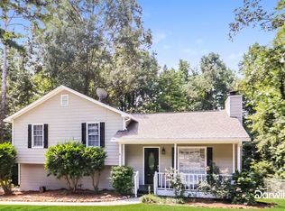 33 Fox Ridge Ct, Dallas, GA 30157