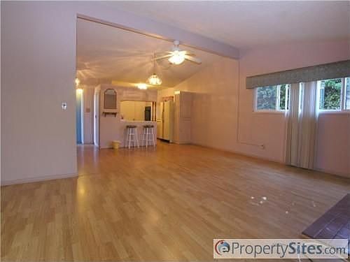 3rd image of 3814 Mount Blackburn Ave