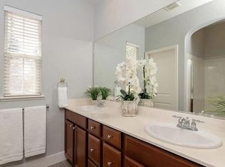 1 Villa Gardens Ct, Roseville, CA