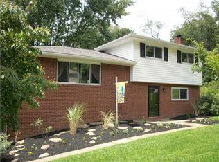 6433 Highview St, South Park, PA