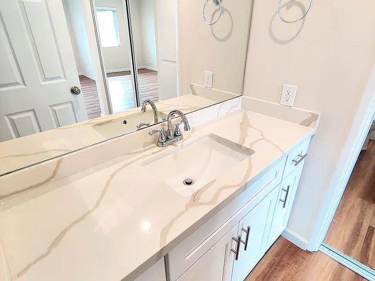 4617 Willis — Photo 33
