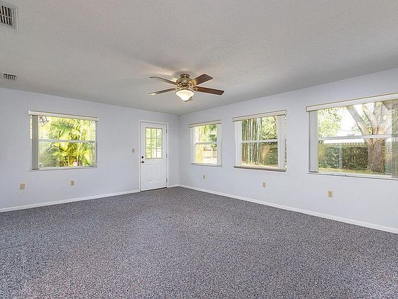 3rd image of 7534 Meadow Dr