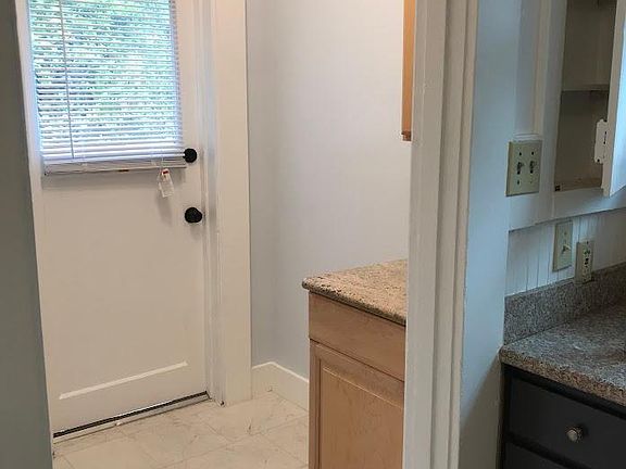 3rd image of 414 Jackson St