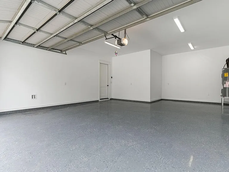 3515 Country Club Blvd — Photo 34
