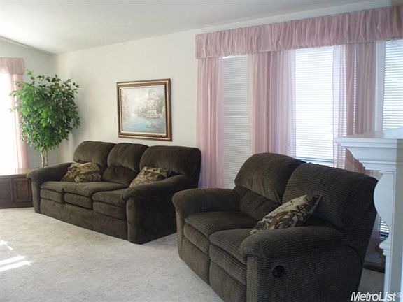 5th image of 228 Lafayette Dr