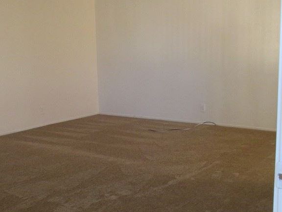 3rd image of 2812 Marigold Dr