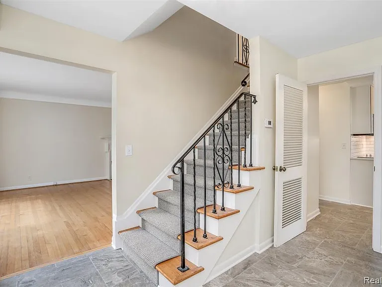 4259 Wendell Rd — Photo 7