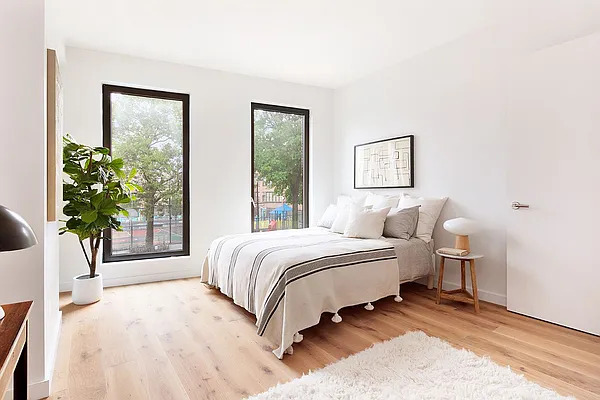 Sold by Compass | media 4