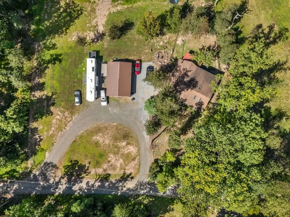 81 Twilight Ln, Hedgesville, WV 25427