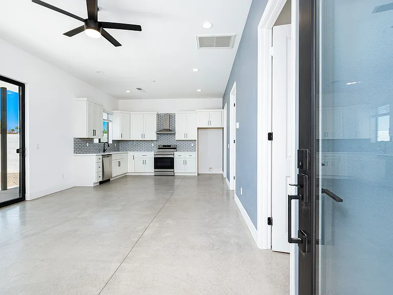 74360 Goleta Ave #2 — Photo 15