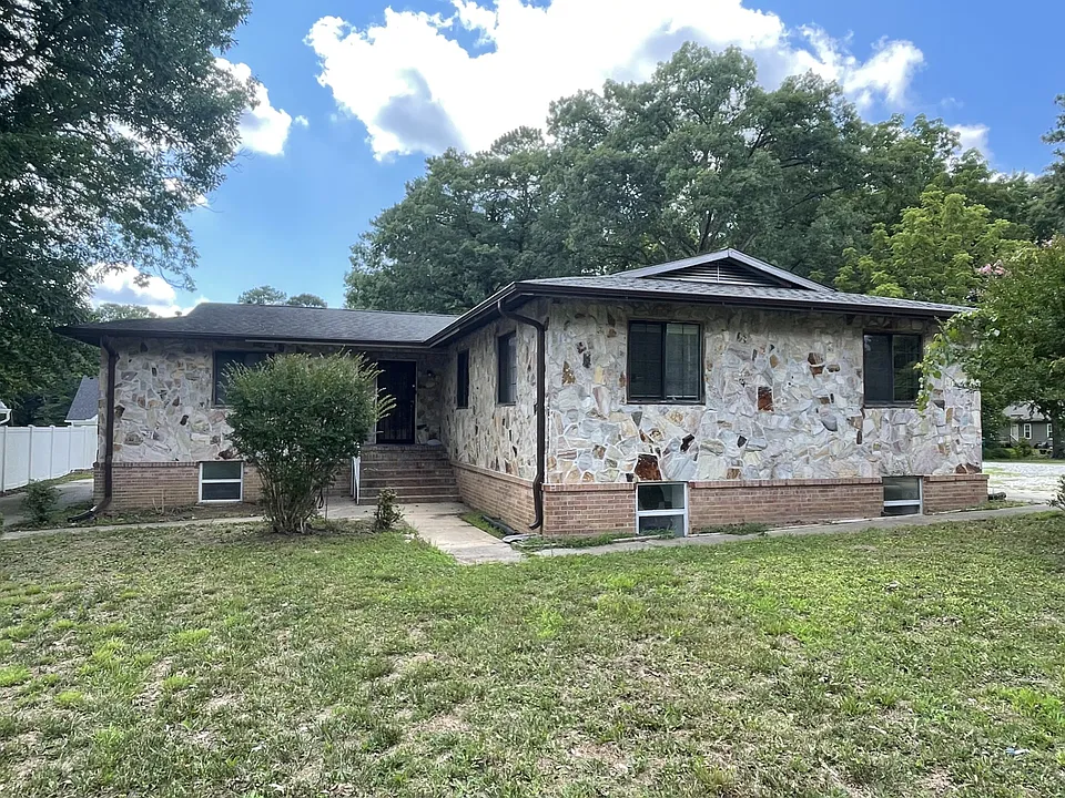 3881 Strawberry Plains Rd