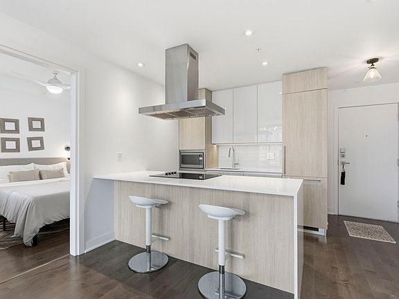 3rd image of 1239 Rue Drummond #2206