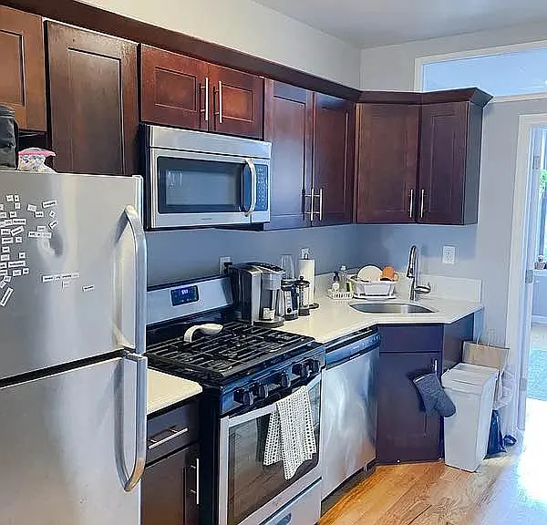 39 Schaefer St #2L — Photo 2