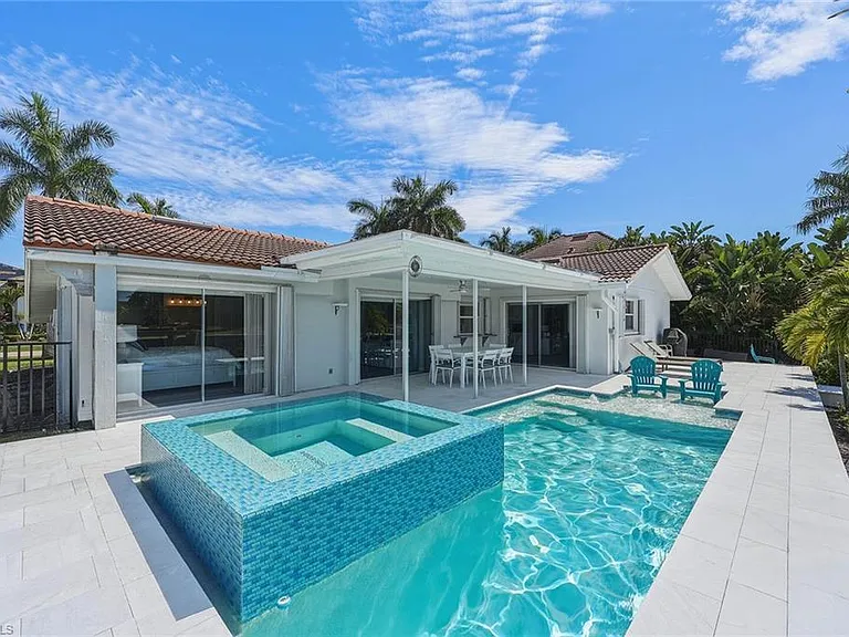 799 Caribbean Ct — Photo 1