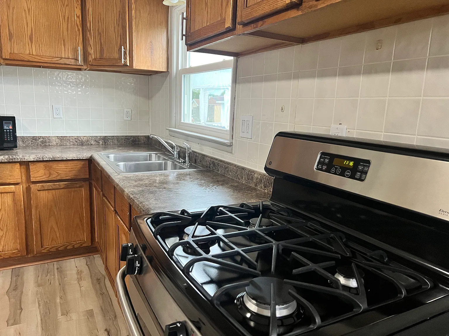 313 N Main St — Photo 2