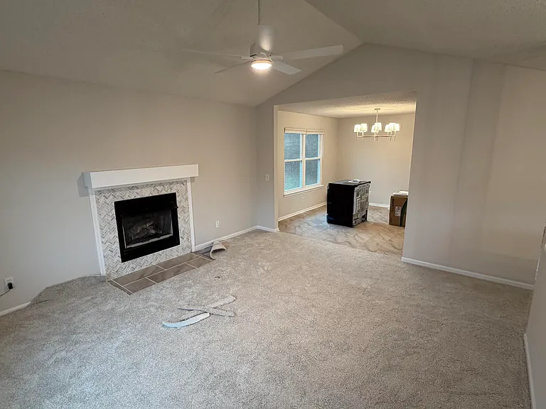 809 Timbers Ct — Photo 2