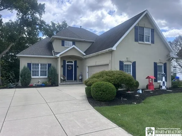 (undisclosed Address), Williamsville, NY 14221