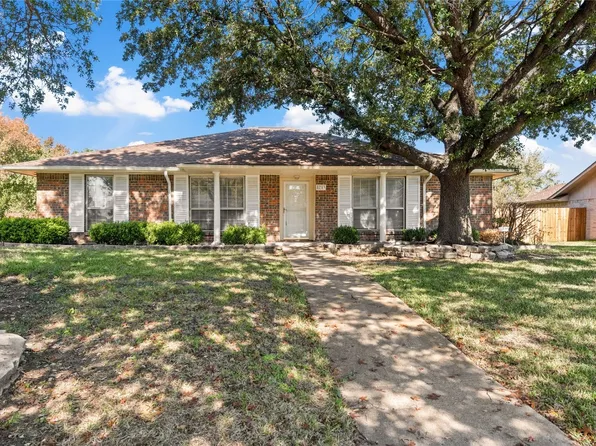 8713 Woodlake Dr, Rowlett, TX 75088