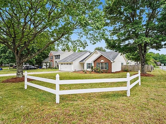 3rd image of 1100 Mayview Ct