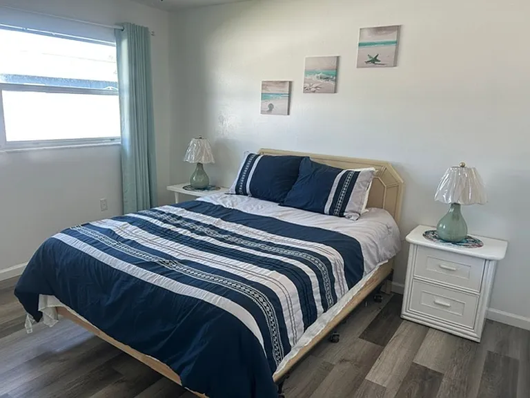 9031 Glen Moor Ln — Photo 16