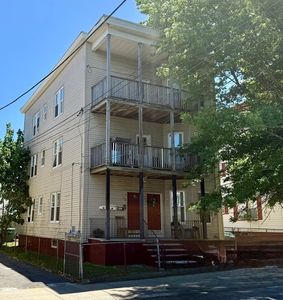 28-30 Hollingsworth St, Lynn, MA, 01902