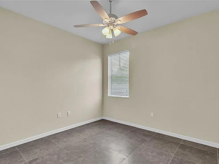 2889 Seymore St — Photo 17