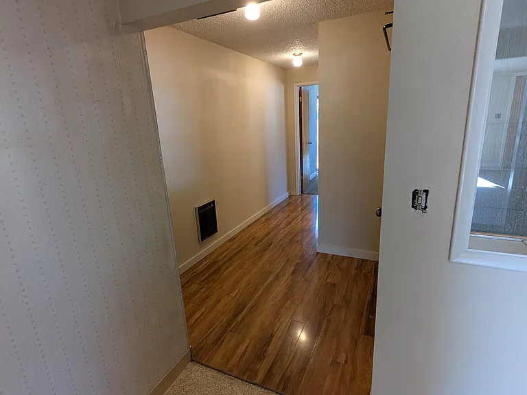920 Hiatt St — Photo 18