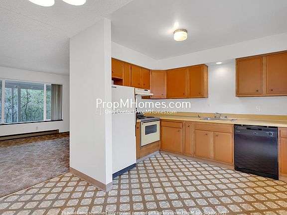 5th image of 315 East St