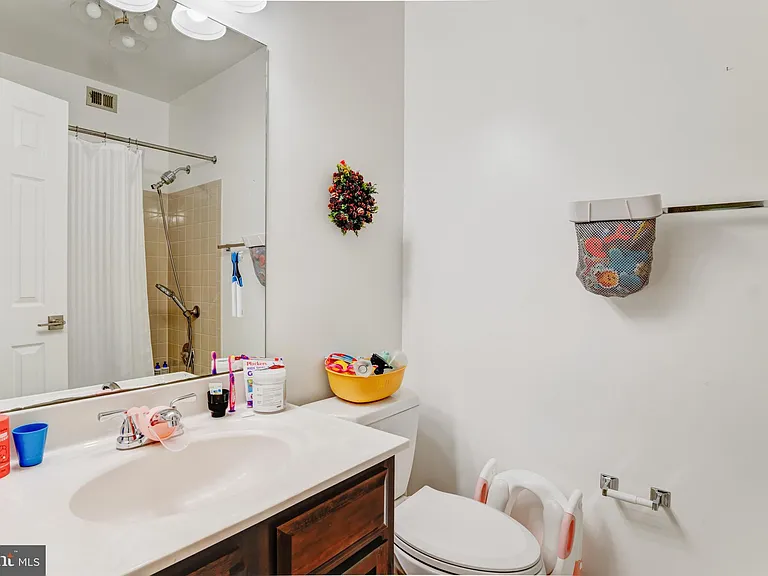 10219 Aspen Willow Dr — Photo 18