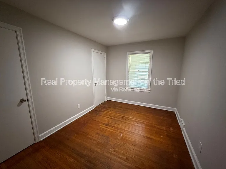 828 Circle Dr — Photo 7