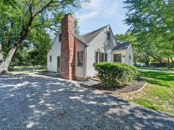3426 E Navajo Ln, Wichita, KS 67216