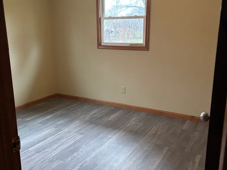 504 Margate Dr — Photo 3