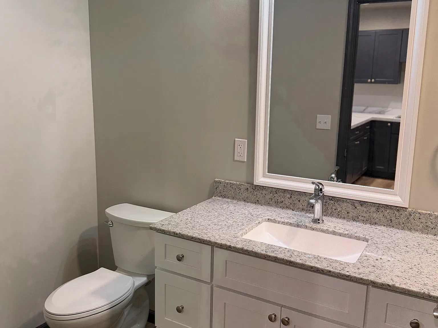1 bed, 650 sqft, $900 — Photo 3