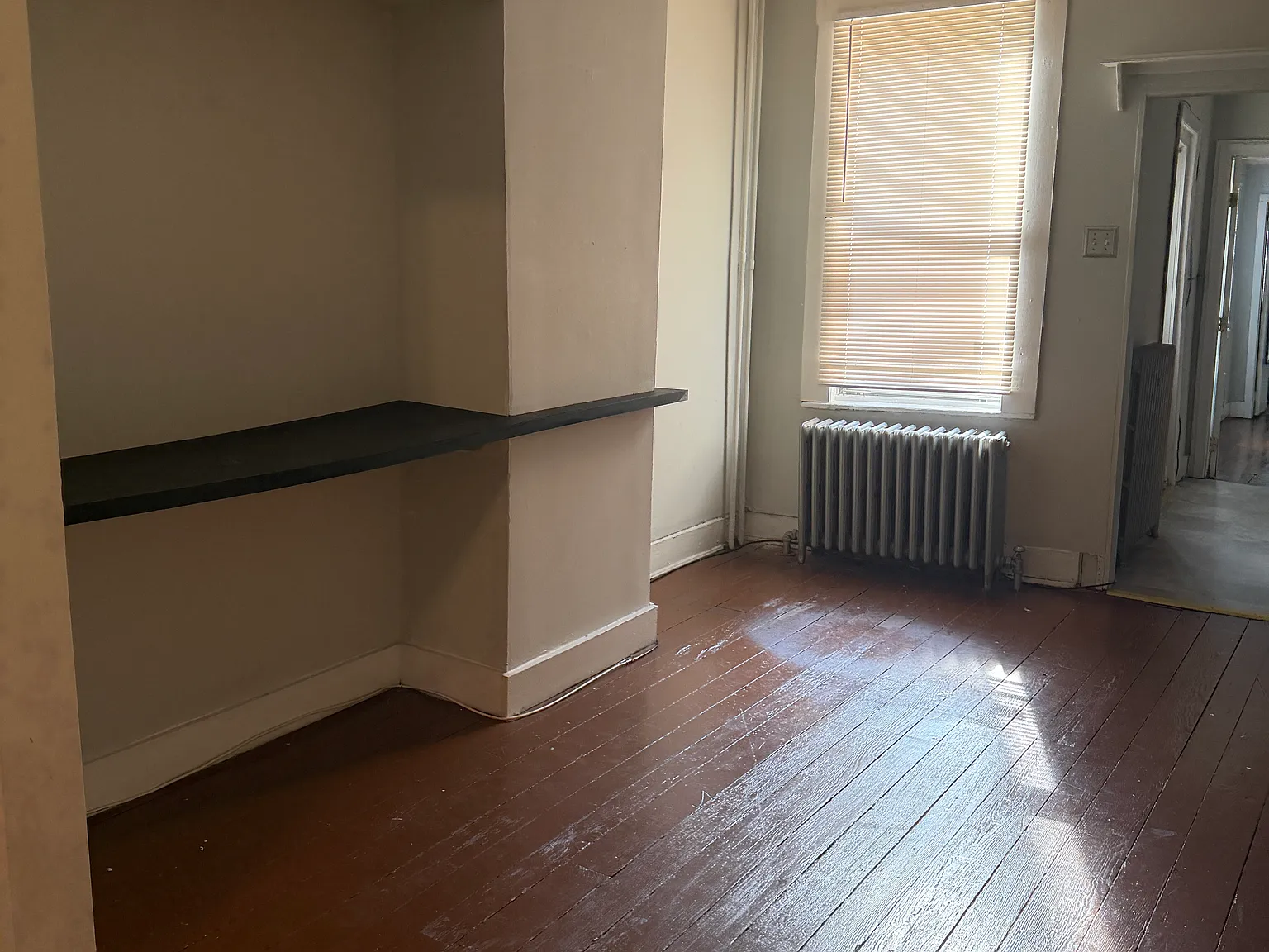 1 bed, 980 sqft, $1,200 — Photo 3