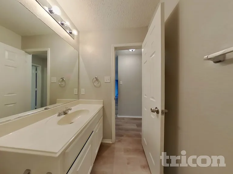 2005 Brook Meadow Dr — Photo 13