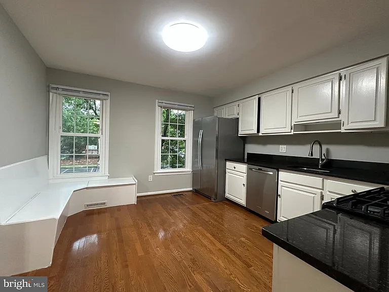 10152 Village Knolls Ct — Photo 5