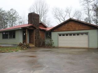 94 W Vineyard Ln, Hayesville, NC 28904