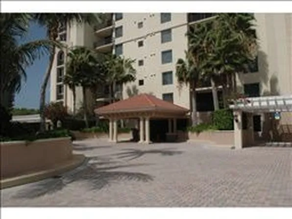 7225 Pelican Bay Blvd Unit 301, Naples, FL 34108