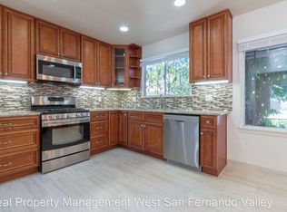 5400 Nestle Ave, Tarzana, CA 91356