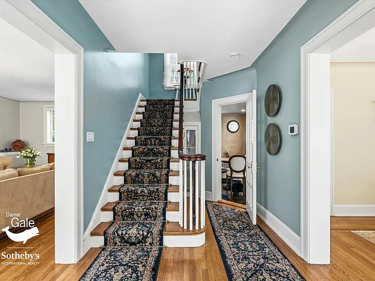 180 Greenway Ter S — Photo 15