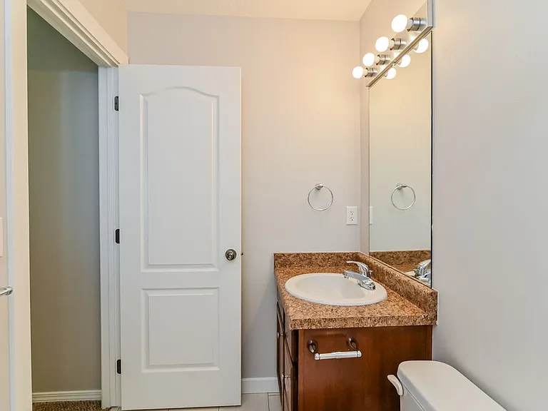 606 S Willow Park Dr — Photo 16