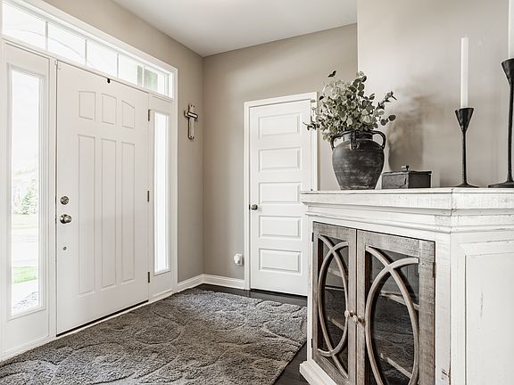 4th image of 17170 Hearthfield Way