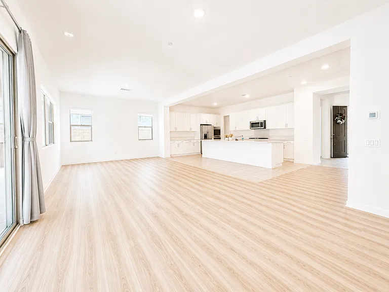 4780 S Ivy Ave — Photo 3