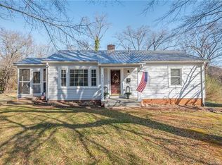431 Arlington St, Forest City, NC 28043