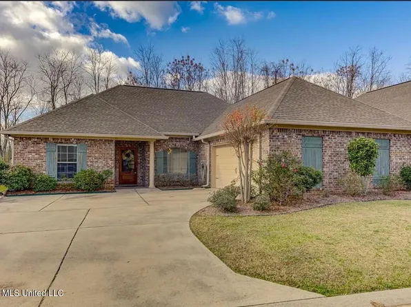 135 Clifton Dr, Vicksburg, MS 39183